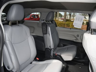 2023 Toyota Sienna - Photo 19
