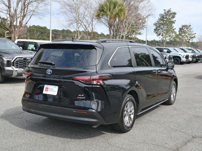 2023 Toyota Sienna - Photo 4