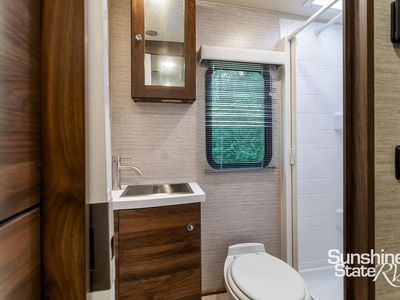 2022 Winnebago View — photo 7 view
