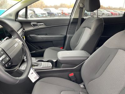 2026 Kia Sportage — photo 9 view
