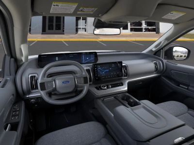 2026 Ford Expedition — photo 9 view