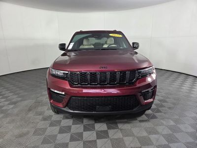 2025 Jeep Grand Cherokee — photo 11 view