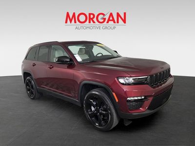 2025 Jeep Grand Cherokee — side profile view
