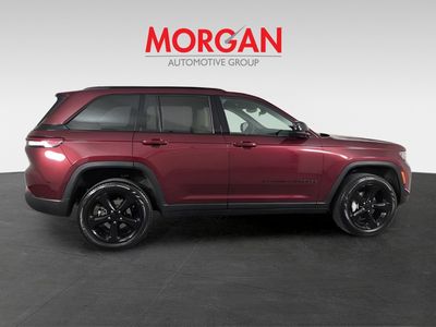 2025 Jeep Grand Cherokee — detail view