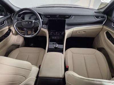 2025 Jeep Grand Cherokee — photo 31 view