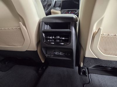 2025 Jeep Grand Cherokee — photo 32 view