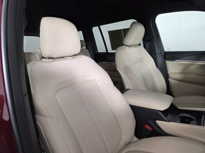 2025 Jeep Grand Cherokee — photo 36 view