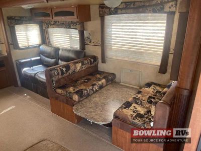 2011 Eagle Super Lite 318RLS — photo 8 view