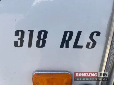 2011 Eagle Super Lite 318RLS — engine compartment view