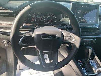 2025 Jeep Compass — photo 19 view