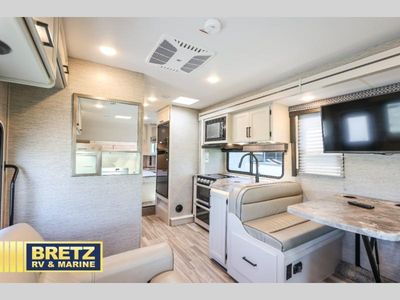 2023 Thor Motor Coach Four Winds — photo 15 view