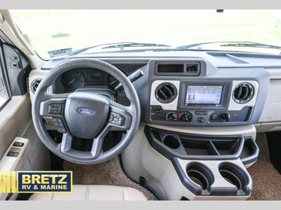 2023 Thor Motor Coach Four Winds — photo 10 view
