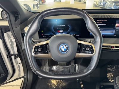 2023 BMW iX — photo 21 view