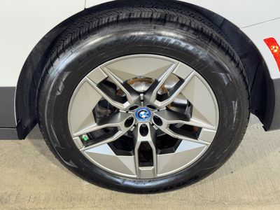 2023 BMW iX — photo 36 view