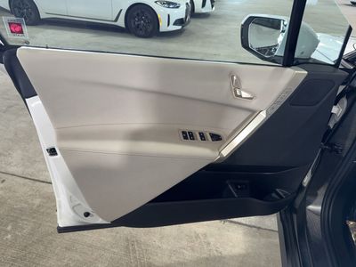 2023 BMW iX — photo 17 view