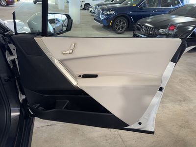 2023 BMW iX — photo 9 view