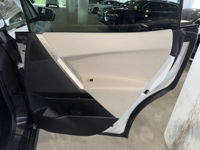 2023 BMW iX — photo 11 view