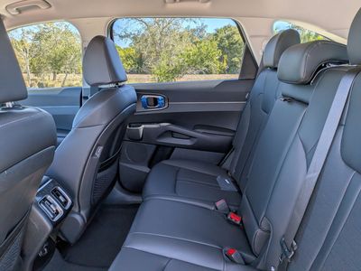 2026 Kia Sorento — photo 16 view