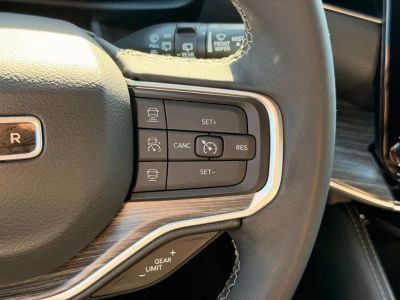 2024 Jeep Wagoneer L - Photo 30
