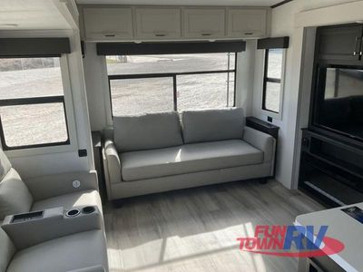 2025 Keystone RV Arcadia — photo 22 view