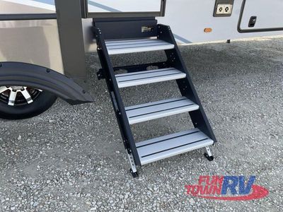 2025 Keystone RV Arcadia — photo 9 view