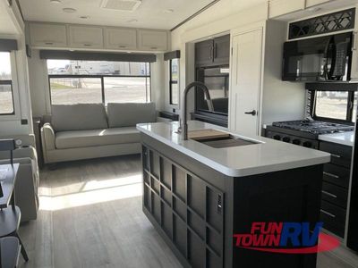 2025 Keystone RV Arcadia — photo 11 view