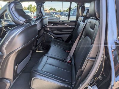 2022 Jeep Grand Cherokee — photo 15 view