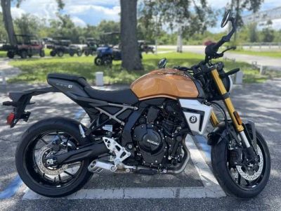 2026 Suzuki GSX-8T — front three-quarter view