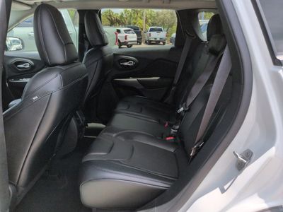 2022 Jeep Cherokee — photo 14 view