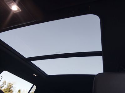 2024 GMC Yukon XL - Photo 21