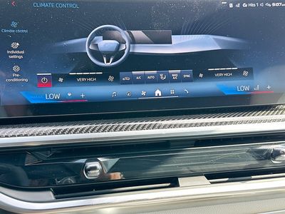 2026 BMW X5 — photo 13 view