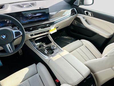 2026 BMW X5 — photo 18 view