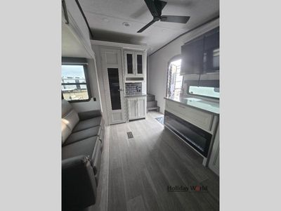 2025 Keystone Cougar — photo 8 view