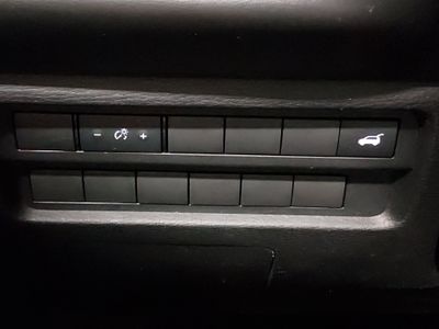 2024 Mitsubishi Outlander — photo 13 view