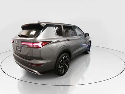 2024 Mitsubishi Outlander — photo 7 view