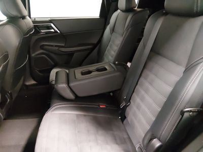 2024 Mitsubishi Outlander — photo 26 view