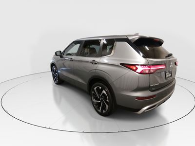 2024 Mitsubishi Outlander — detail view