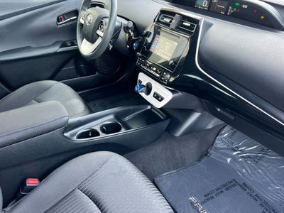 2017 Toyota Prius - Photo 16