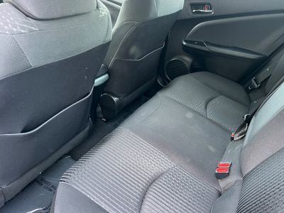2017 Toyota Prius - Photo 4