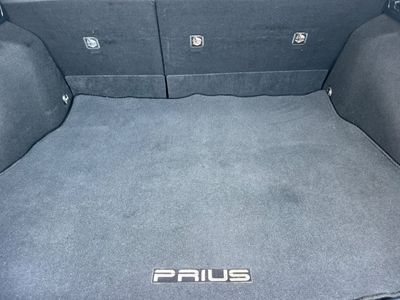 2017 Toyota Prius - Photo 15