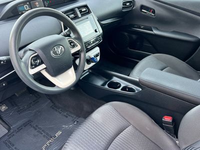 2017 Toyota Prius - Photo 11