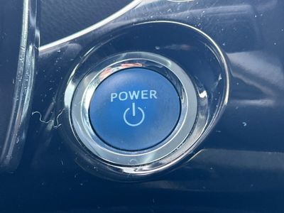 2017 Toyota Prius - Photo 23