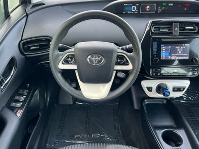 2017 Toyota Prius - Photo 14