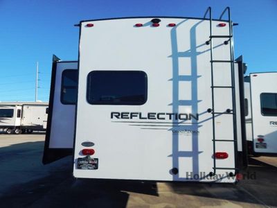 2025 Grand Design Reflection — engine compartment view
