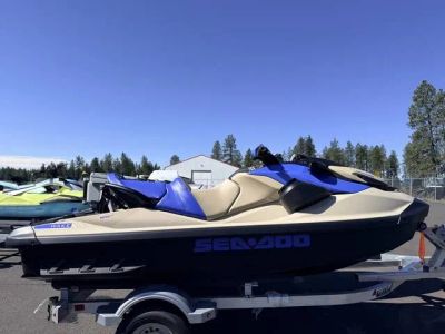 2026 Sea-Doo Wake™ 170 BRP Premium Audio, iDF, iBR — front three-quarter view