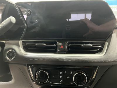2025 Chevrolet Trailblazer — photo 11 view