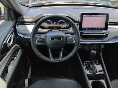2023 Jeep Compass — photo 16 view