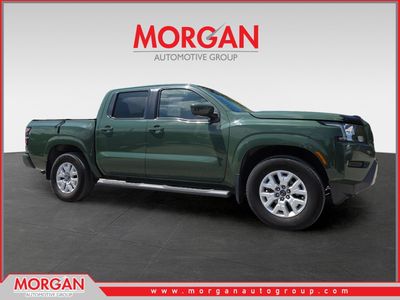 2022 Nissan Frontier SV in Green — front three-quarter view