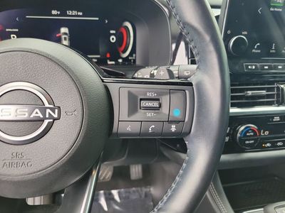 2023 Nissan Pathfinder — photo 17 view