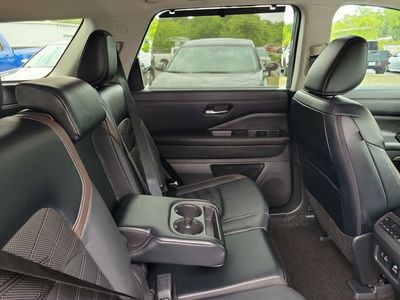 2023 Nissan Pathfinder — photo 33 view
